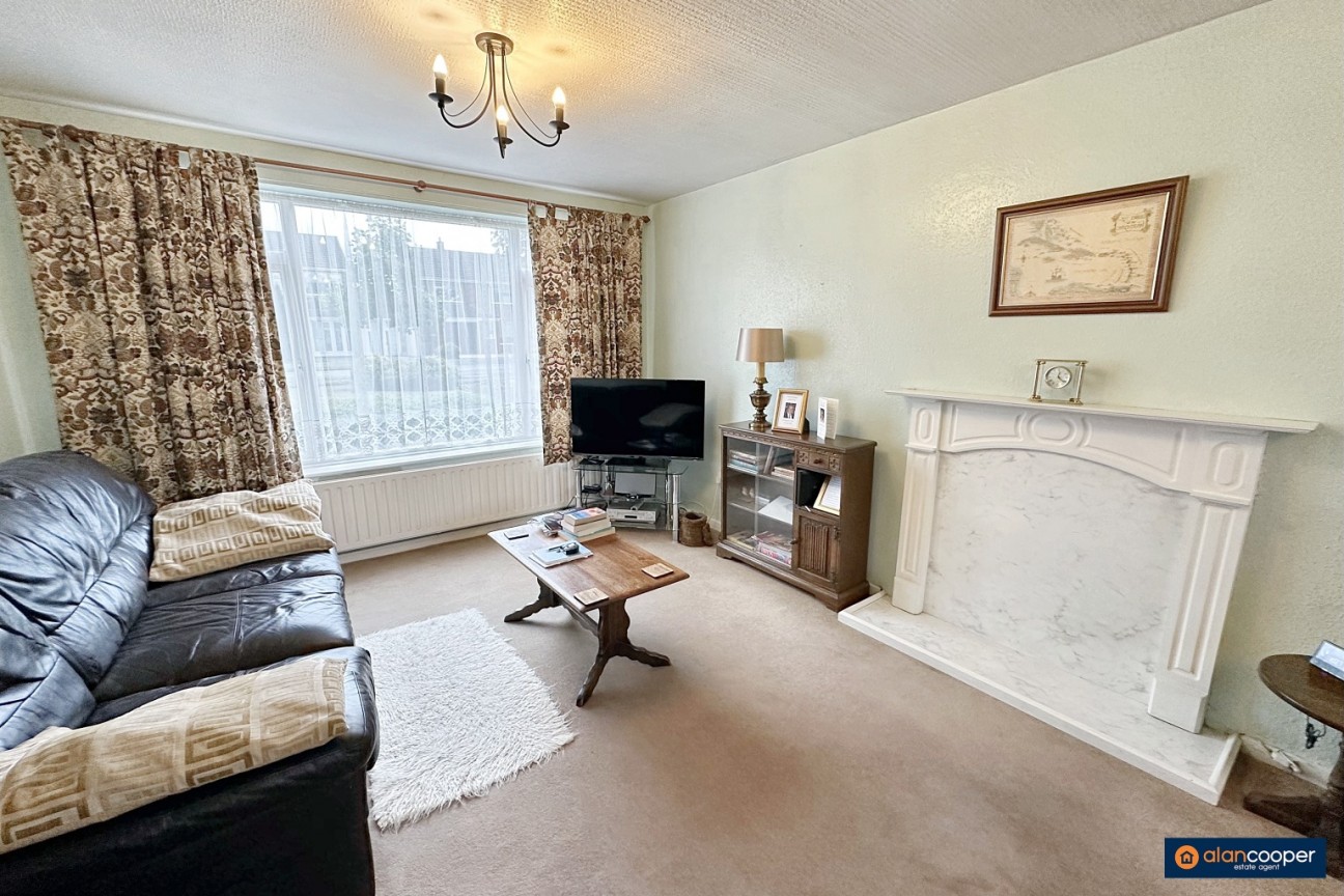 St. Nicolas Park Drive, Nuneaton, CV11 6EF