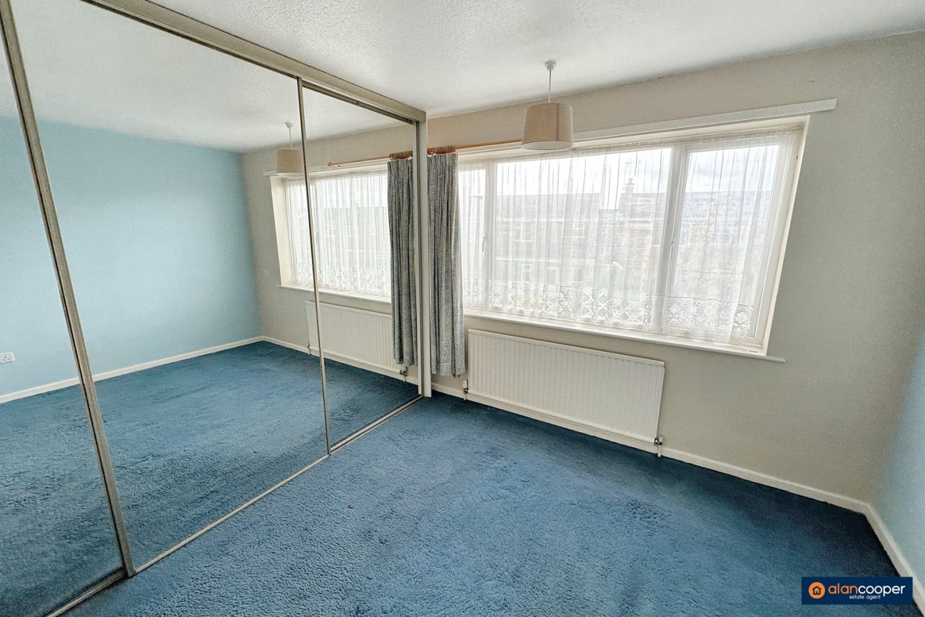 St. Nicolas Park Drive, Nuneaton, CV11 6EF