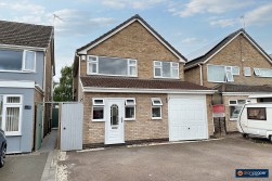 Hoarestone Avenue, Whitestone, Nuneaton, CV11 4TD