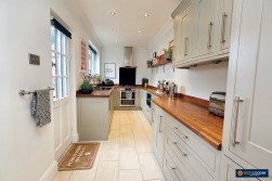 Earls Road, Nuneaton, CV11 5HP