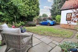 Earls Road, Nuneaton, CV11 5HP