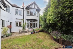 Earls Road, Nuneaton, CV11 5HP