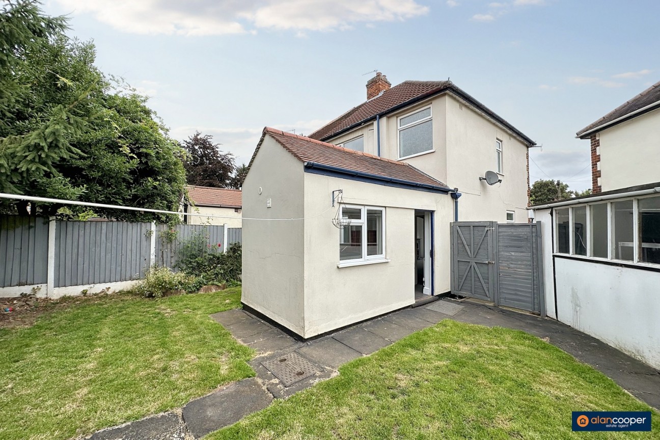 St. Nicolas Road, Nuneaton, CV11 6LB