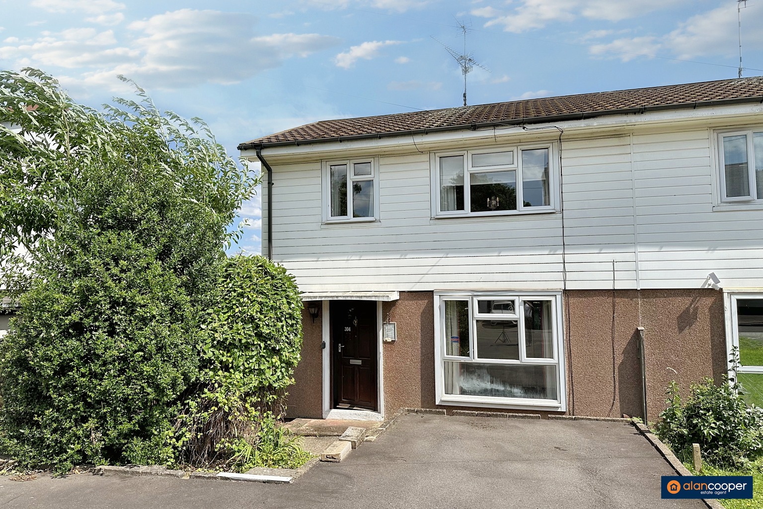 Bucks Hill, Stockingford, Nuneaton, CV10 9LL
