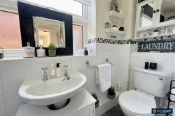 Ferndale Close, Nuneaton, CV11 6AQ