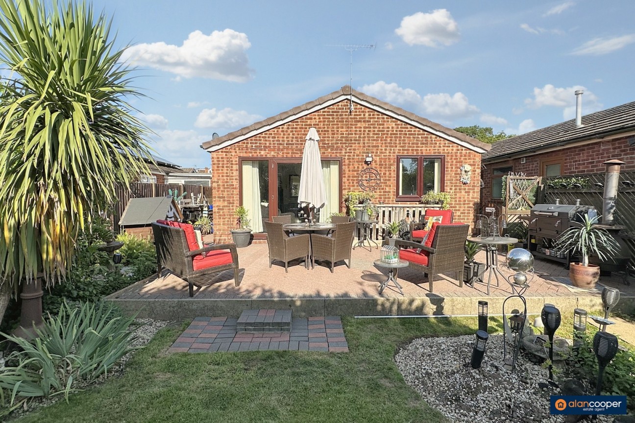 Ferndale Close, Nuneaton, CV11 6AQ