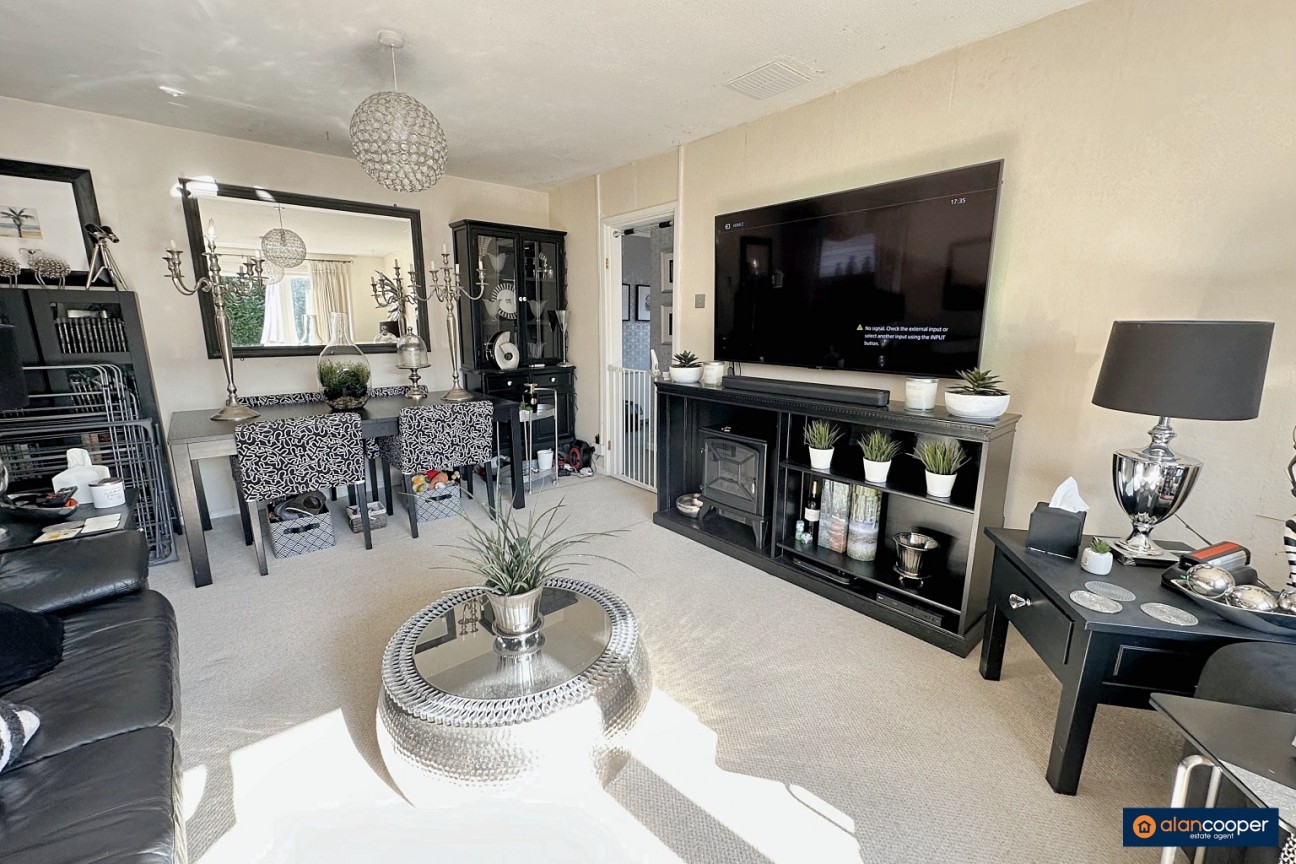Ferndale Close, Nuneaton, CV11 6AQ