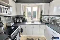 Ferndale Close, Nuneaton, CV11 6AQ