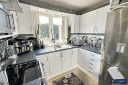 Ferndale Close, Nuneaton, CV11 6AQ