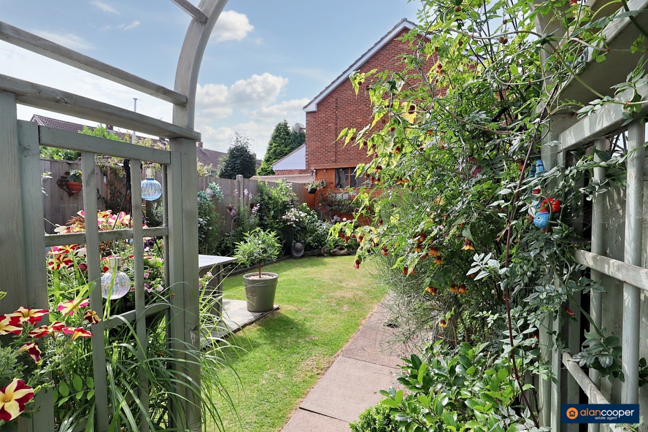 Tomkinson Road, Stockingford, Nuneaton, CV10 8BN