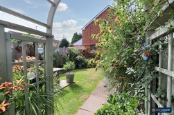 Tomkinson Road, Stockingford, Nuneaton, CV10 8BN