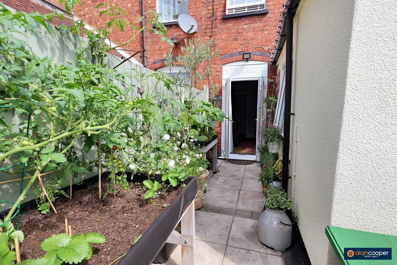 Tomkinson Road, Stockingford, Nuneaton, CV10 8BN