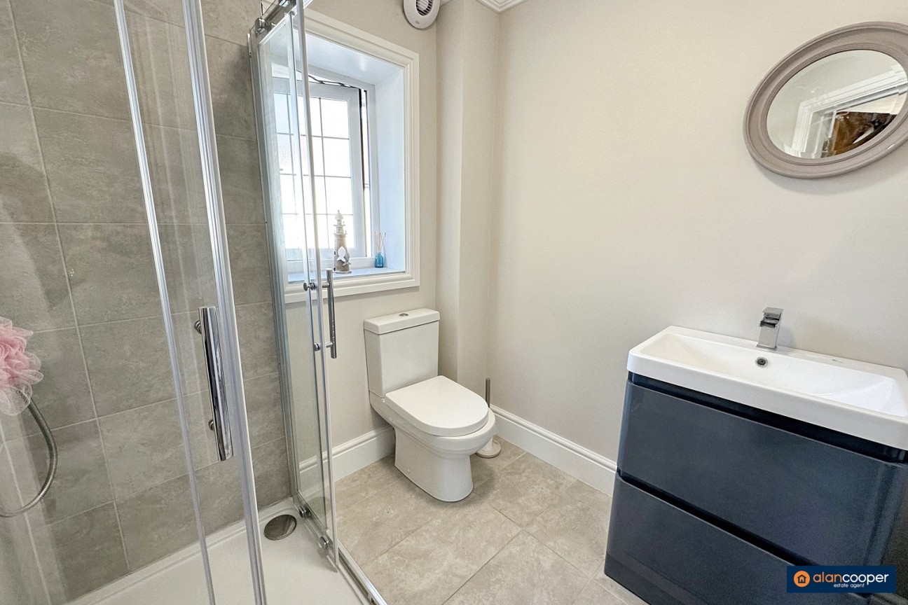 Lutterworth Road, Nuneaton, CV11 6QA