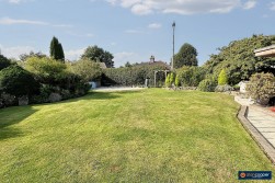 Lutterworth Road, Nuneaton, CV11 6QA