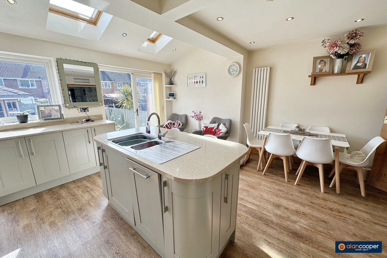 Rutland Avenue, Stockingford, Nuneaton, CV10 8EG