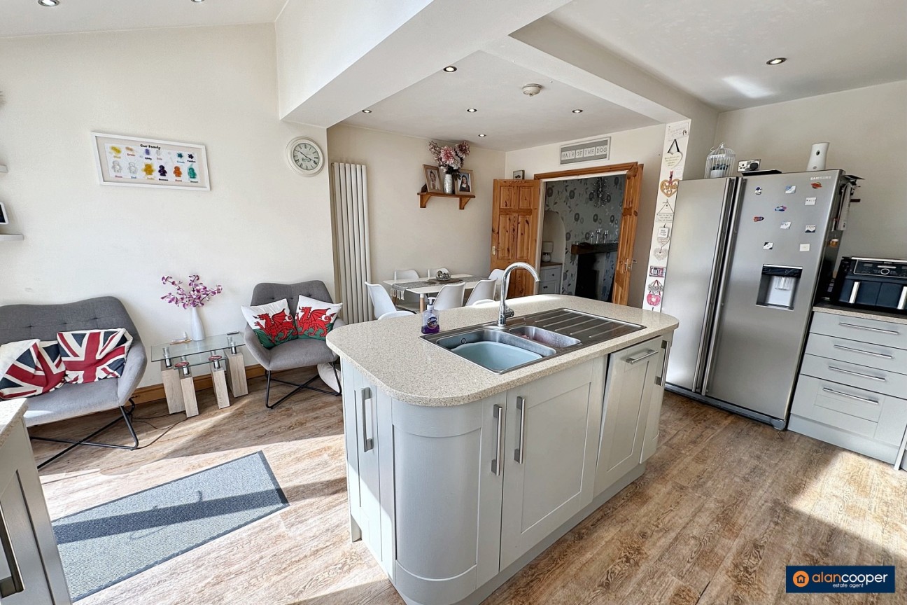 Rutland Avenue, Stockingford, Nuneaton, CV10 8EG
