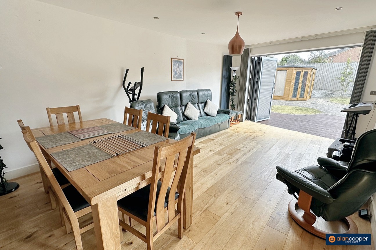 Wolvey Road, Bulkington, CV12 9JR