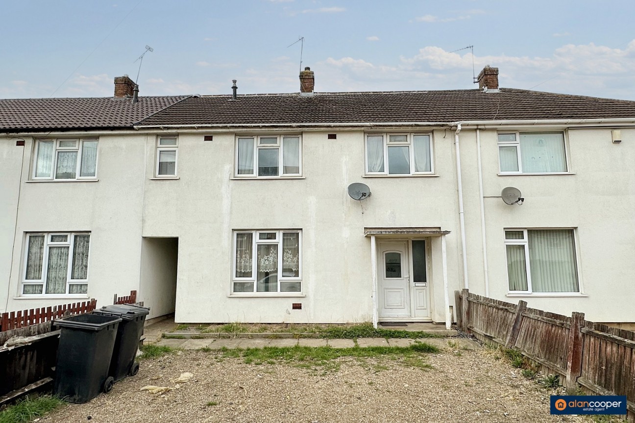 Cedar Road, Camp Hill, Nuneaton, CV10 9DJ