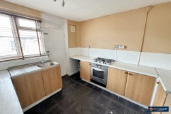 Cedar Road, Camp Hill, Nuneaton, CV10 9DJ