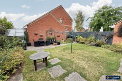 Upton Drive, Maple Park, Nuneaton, CV11 4GF