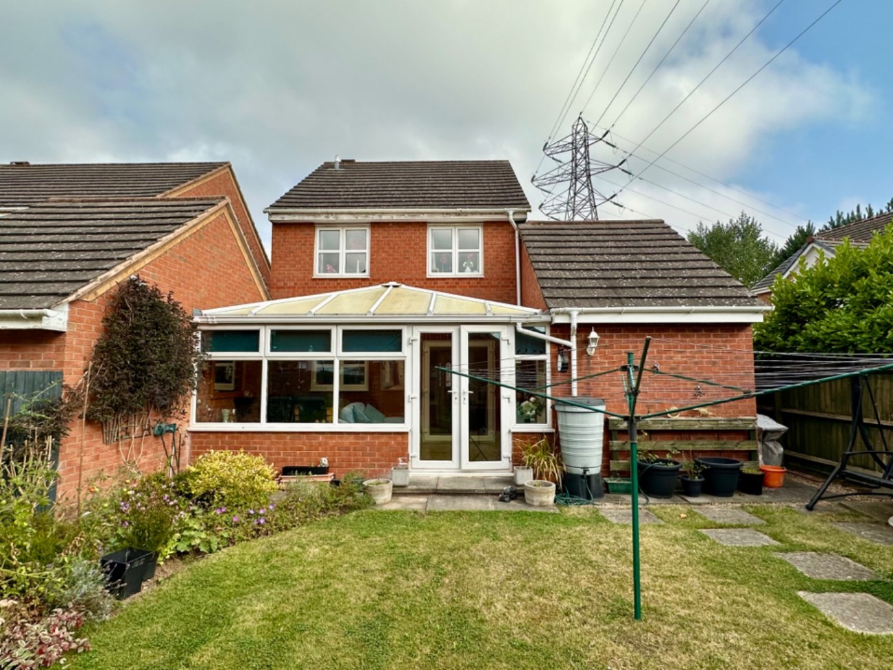 Upton Drive, Maple Park, Nuneaton, CV11 4GF
