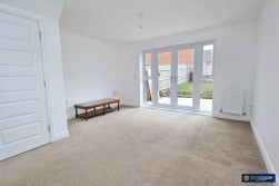 Queen Elizabeth Road, Nuneaton, CV10 9GS