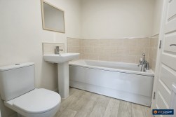 Queen Elizabeth Road, Nuneaton, CV10 9GS