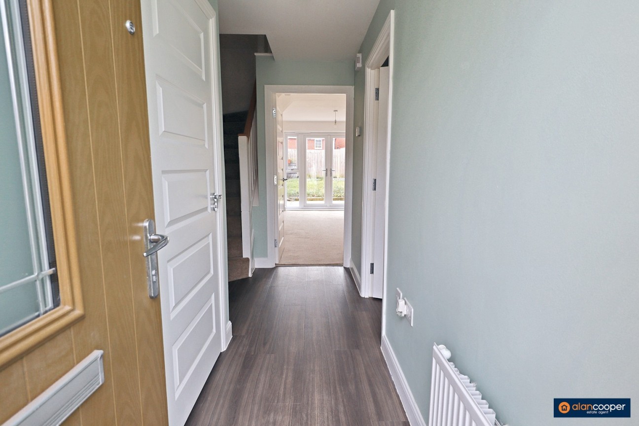 Queen Elizabeth Road, Nuneaton, CV10 9GS