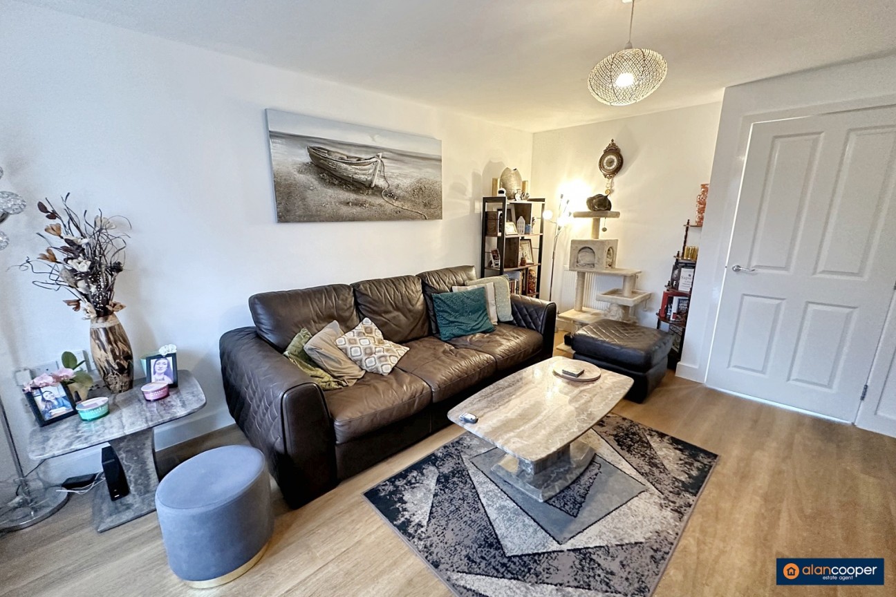 Melly Close, Church Fields, Weddington, Nuneaton, CV10 0GG
