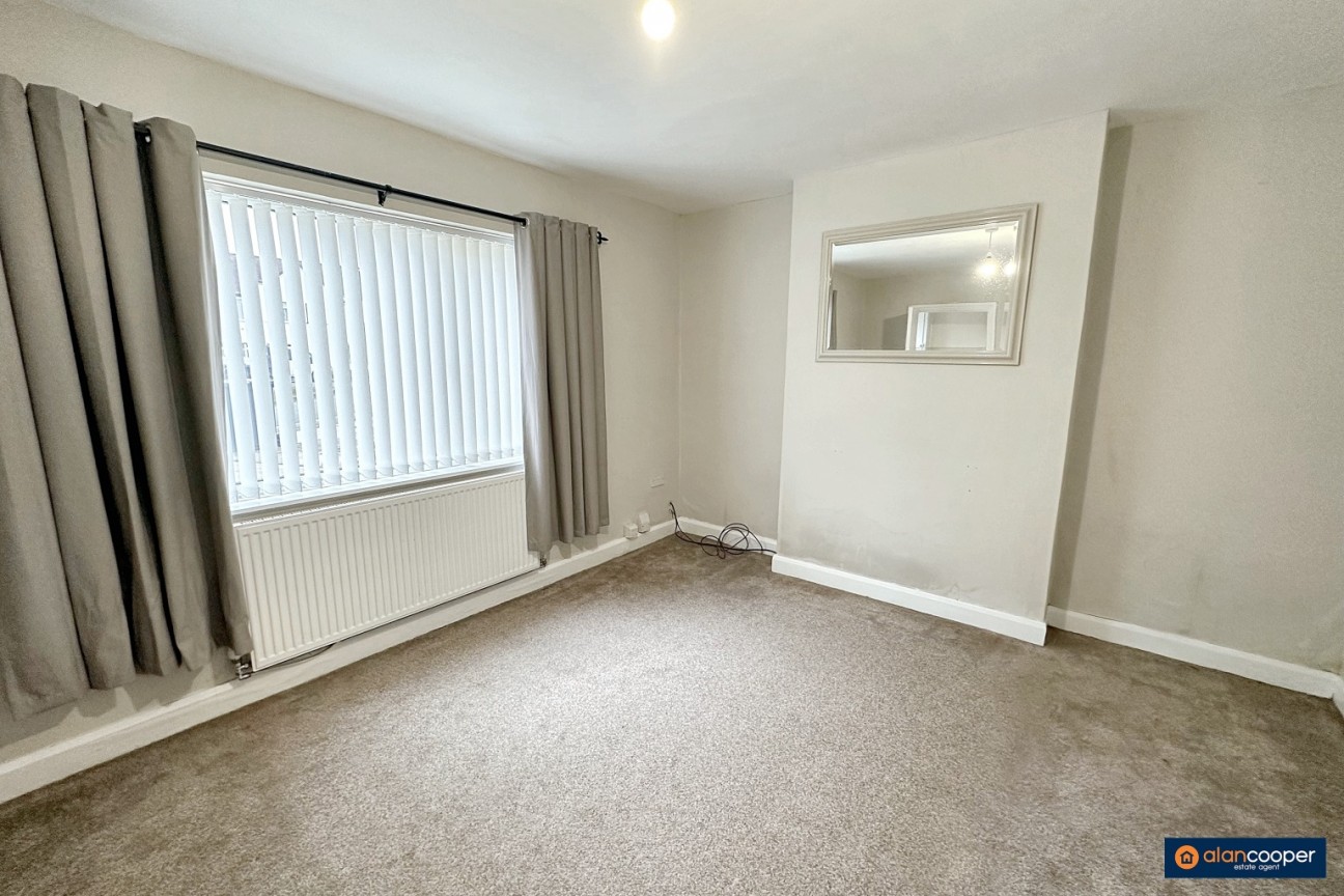 Springfield Road, Attleborough, Nuneaton, CV11 4PY