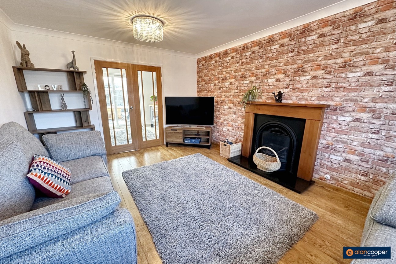 Axminster Close, Horeston Grange, Nuneaton, CV11 6YP