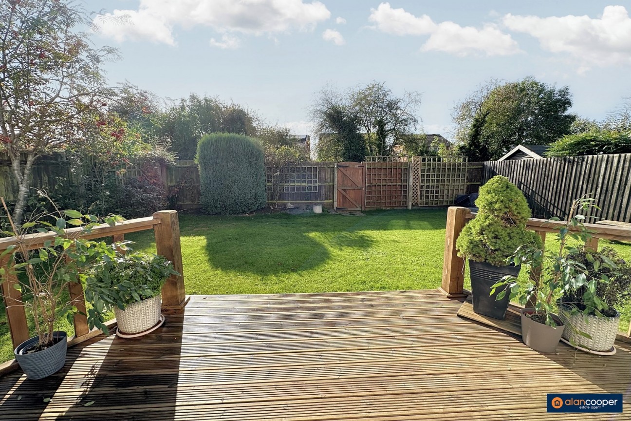 Axminster Close, Horeston Grange, Nuneaton, CV11 6YP