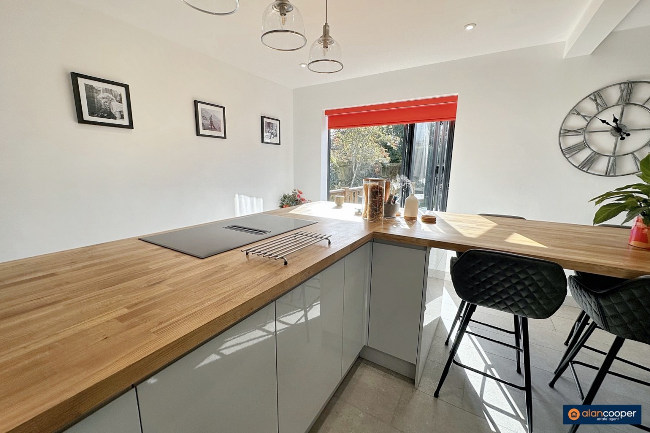 Axminster Close, Horeston Grange, Nuneaton, CV11 6YP