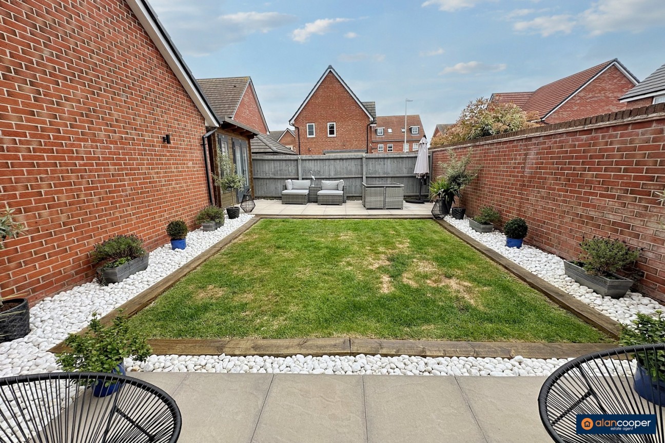 Sundial Way, St James Gate, Weddington, Nuneaton, CV10 0FU