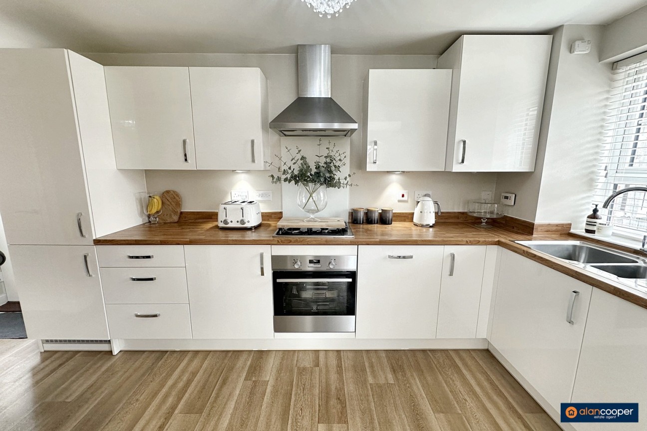 Sundial Way, St James Gate, Weddington, Nuneaton, CV10 0FU