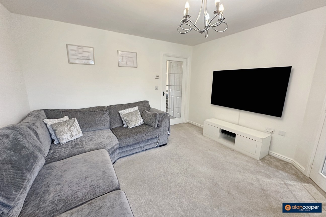 Duckpond Lane, Weddington, Nuneaton, CV10 0FH