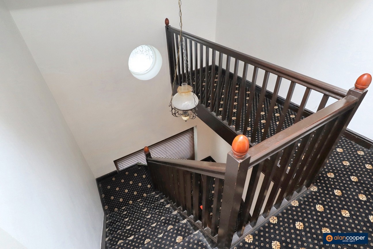 Weston Hall Stables, Mill Lane, Bulkington, CV12 9RU