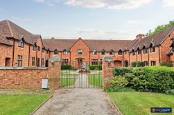Weston Hall Stables, Mill Lane, Bulkington, CV12 9RU