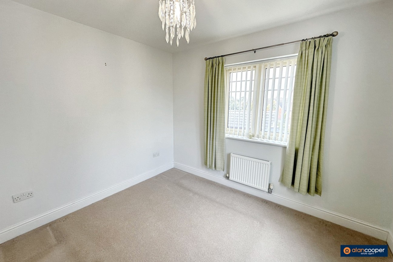 Ryton Gardens, Bulkington, CV12 9LD