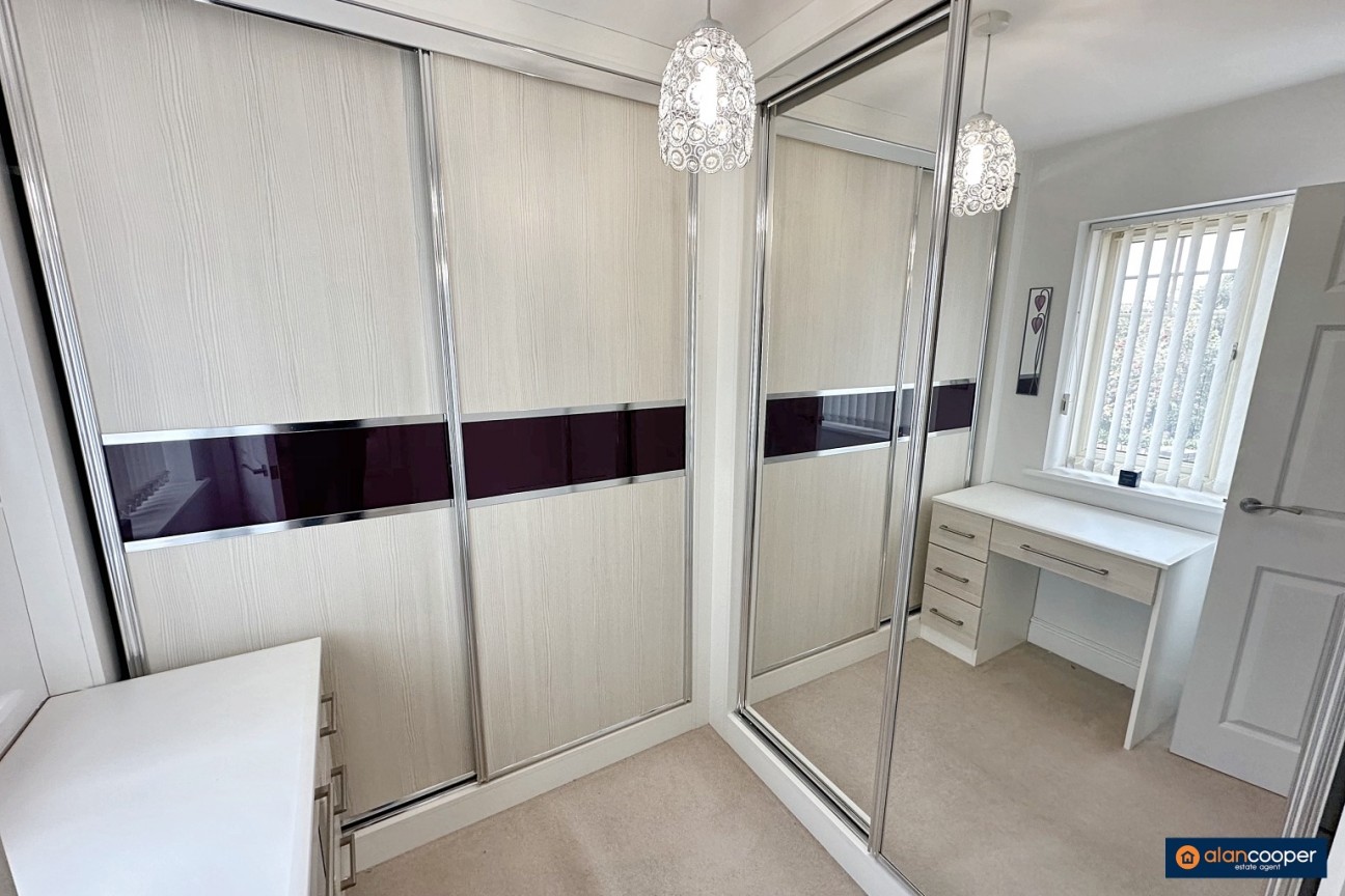 Ryton Gardens, Bulkington, CV12 9LD