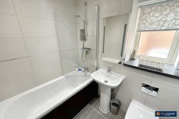 Ryton Gardens, Bulkington, CV12 9LD