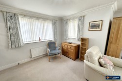Ryton Gardens, Bulkington, CV12 9LD