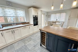 Ryton Gardens, Bulkington, CV12 9LD