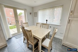 Ryton Gardens, Bulkington, CV12 9LD