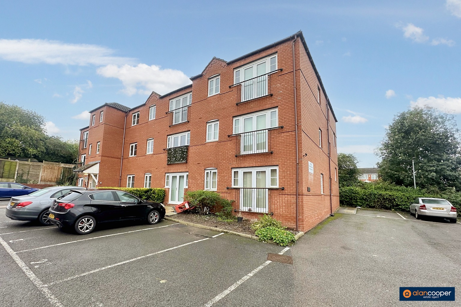 Flat, 50 Nuneaton Road, Bedworth, CV12 8AR