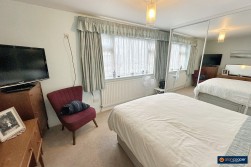 Henley Close, St Nicolas Park, Nuneaton, CV11 6HF