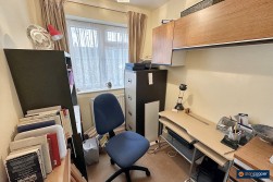 Henley Close, St Nicolas Park, Nuneaton, CV11 6HF