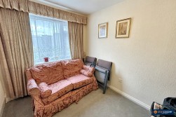 Henley Close, St Nicolas Park, Nuneaton, CV11 6HF
