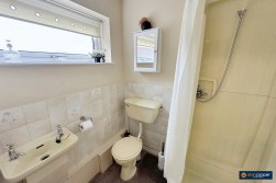 Henley Close, St Nicolas Park, Nuneaton, CV11 6HF