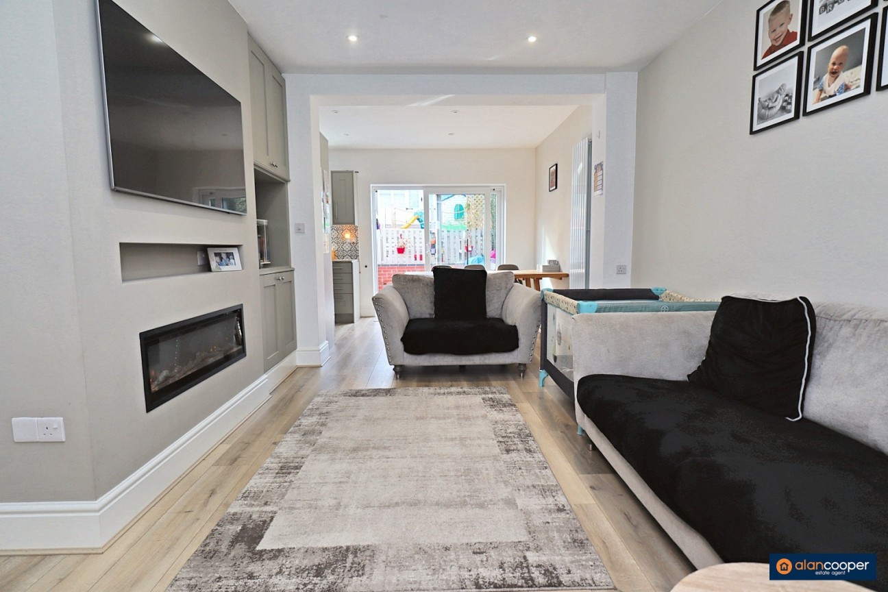 Coventry Road, Nuneaton, CV10 7AA